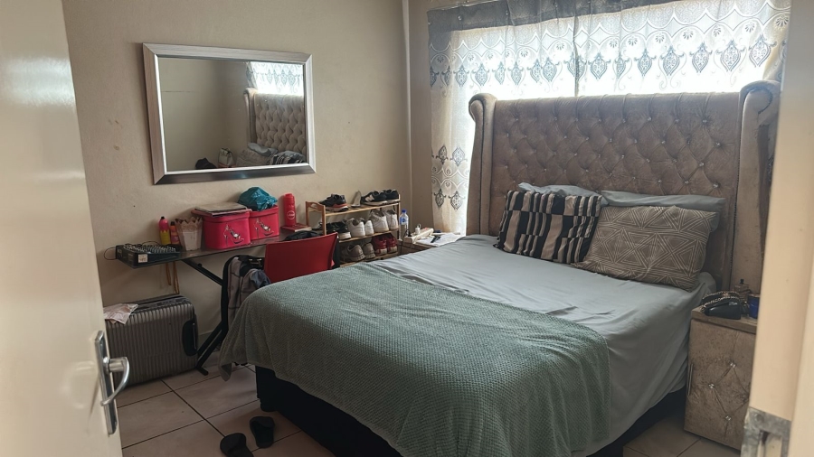 2 Bedroom Property for Sale in Waterval East North West